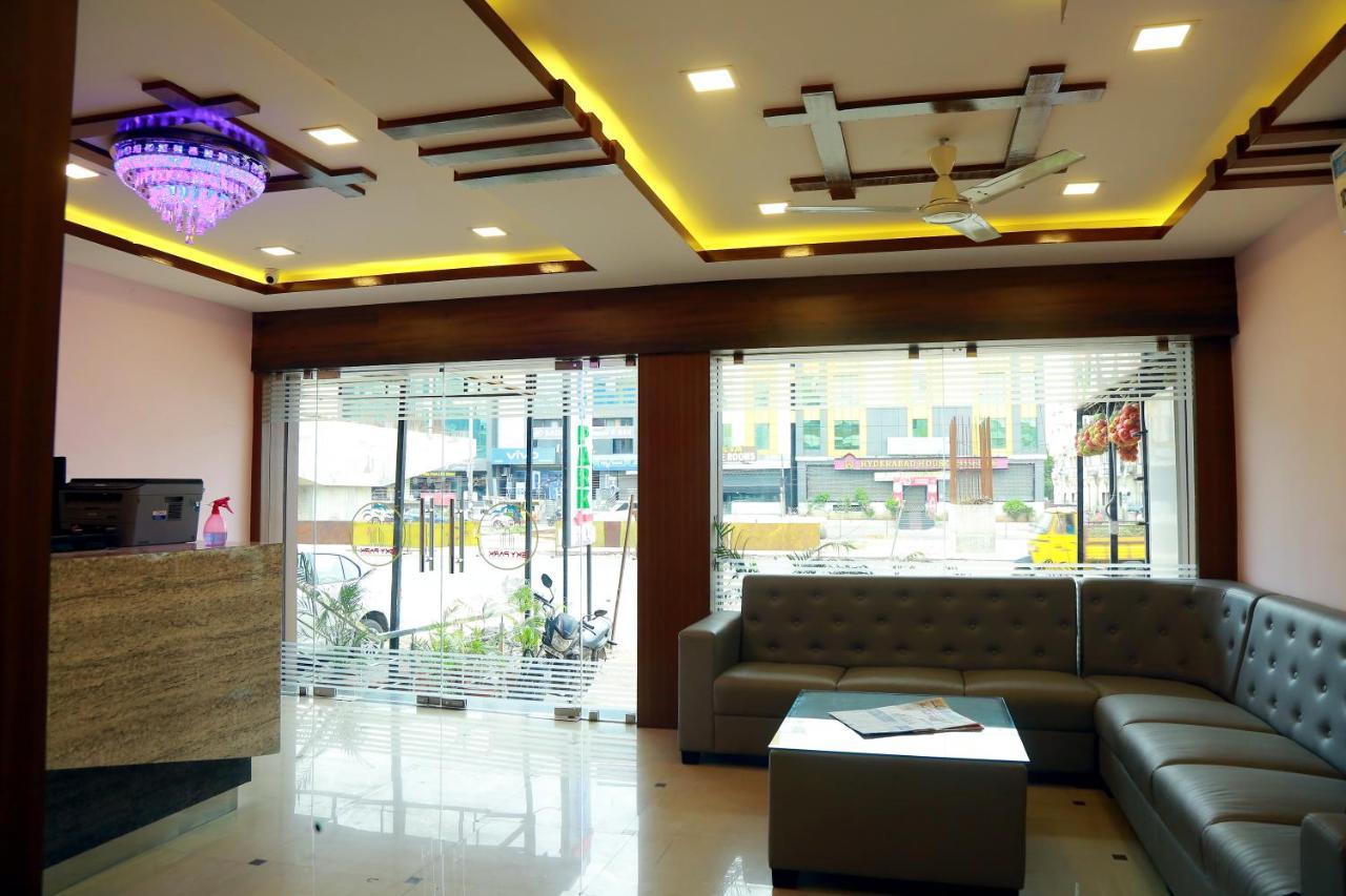 Hotel Sky Park Shamshabad Exterior foto