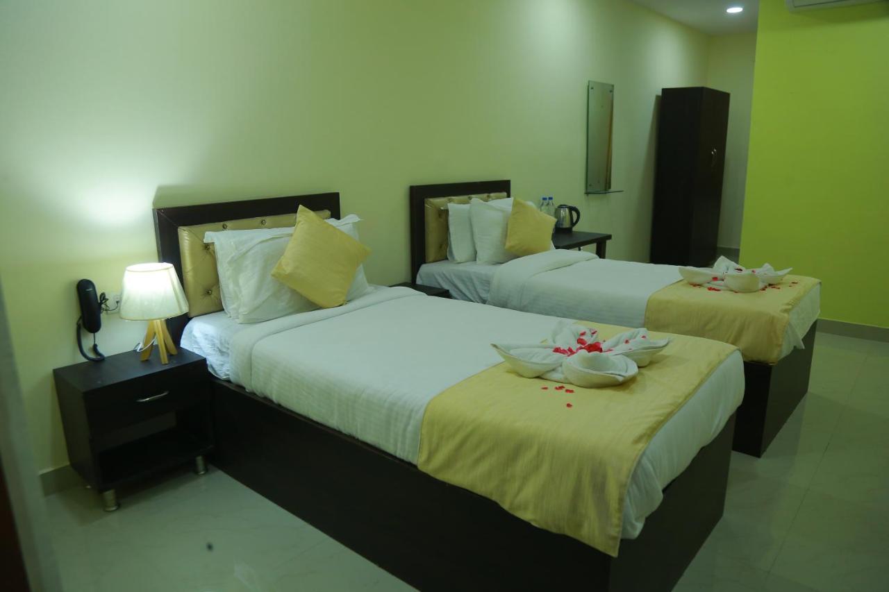 Hotel Sky Park Shamshabad Exterior foto